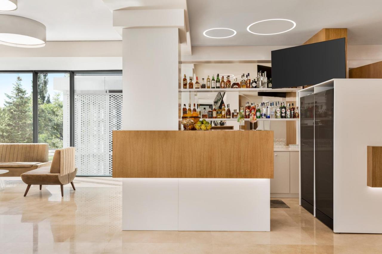 Готель Ramada By Wyndham Slatina Parc Екстер'єр фото