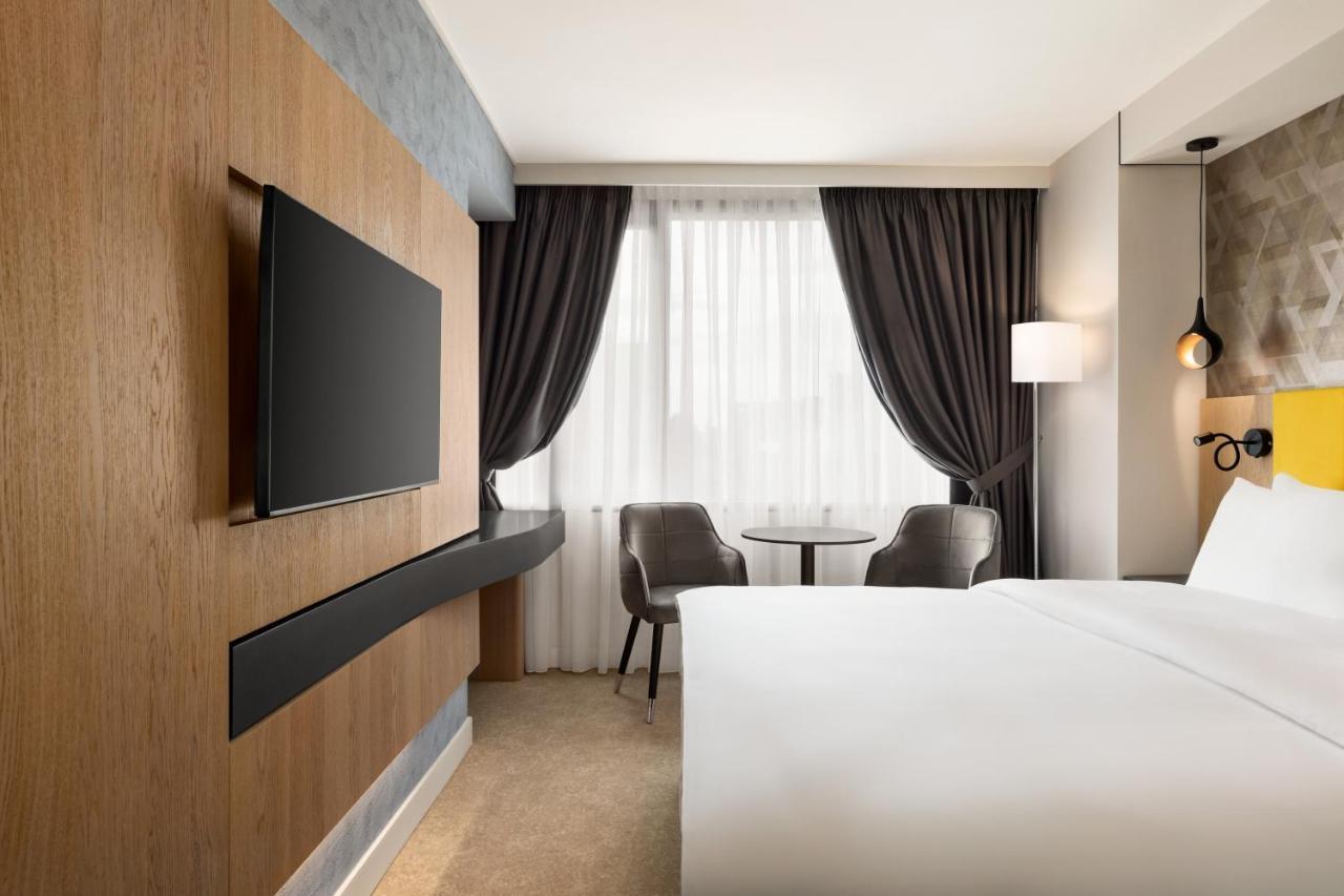 Готель Ramada By Wyndham Slatina Parc Екстер'єр фото