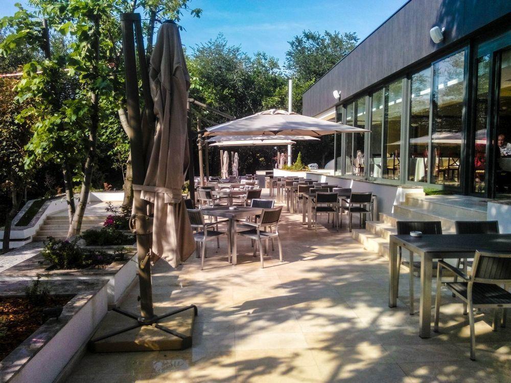 Готель Ramada By Wyndham Slatina Parc Екстер'єр фото